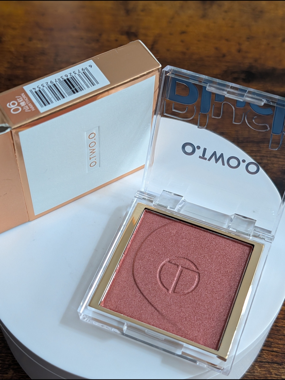 O.TWO.O Super Blendable Powder Blush High Pigmented Soft Velvet Finish